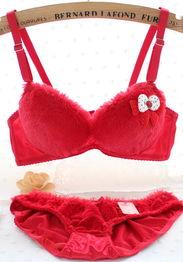 黑色文胸网红爆款照片,性感与时尚的完美融合